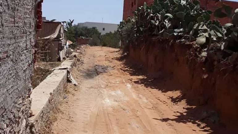 إزالة الطوابي بمنطقة العين